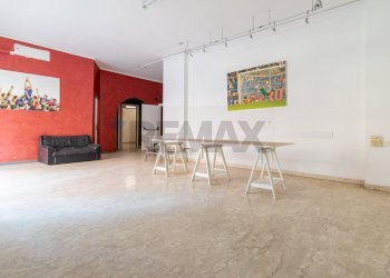 Sala da pranzo - Commercial Premises Via Danilo Stiepovich
 
264, Roma - photo 1