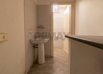 Bagno - Commercial Premises Via Danilo Stiepovich
 
264, Roma - photo 8