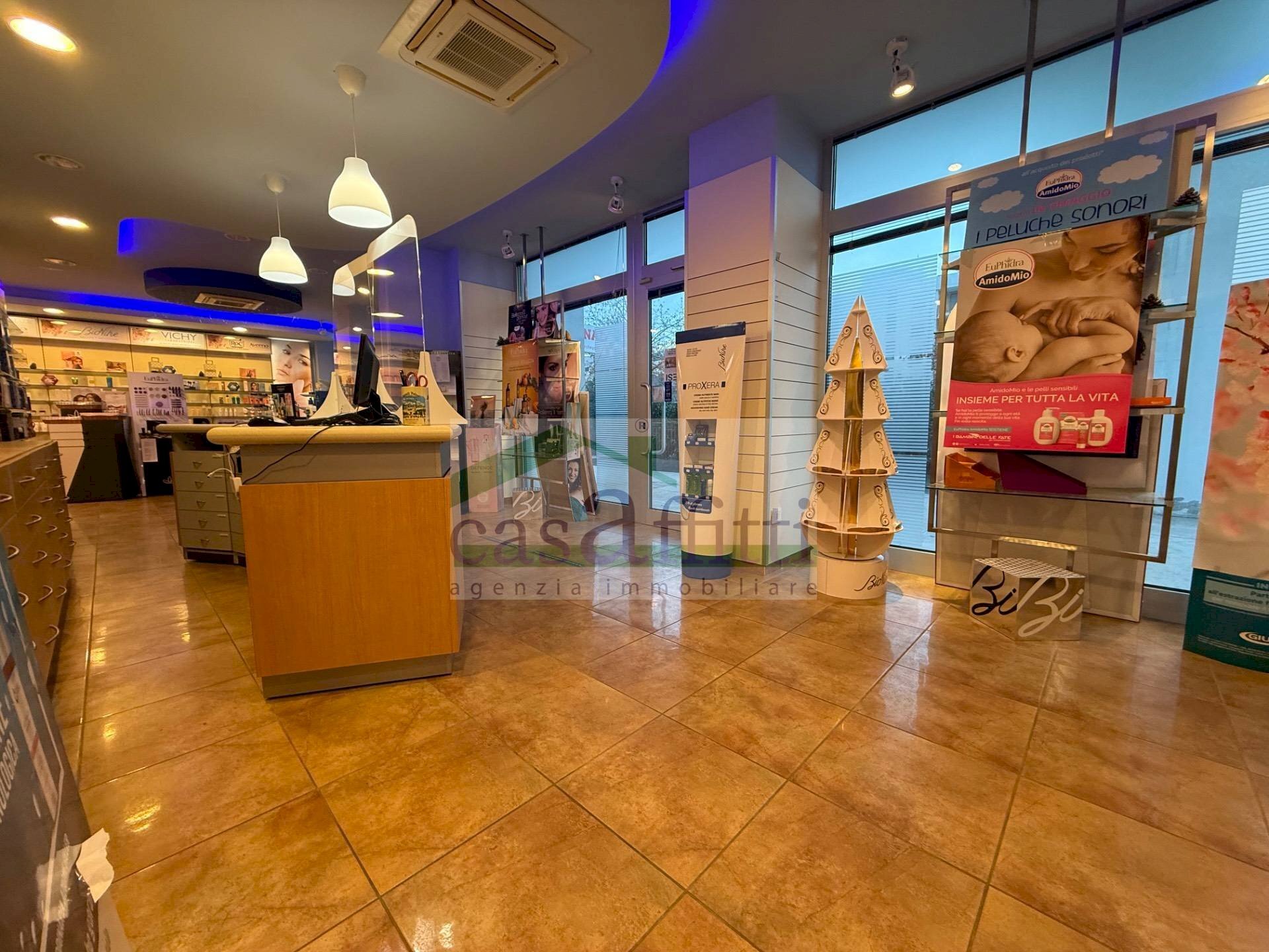 Foto 1 - Locale Commerciale Via Papa Giovanni Paolo II
 
7, Chieti - foto 1