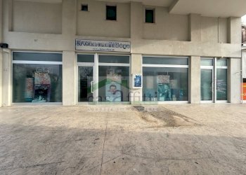 Foto 22 - Commercial Premises Via Papa Giovanni Paolo II
 
7, Chieti - photo 22