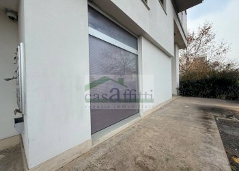 Foto 24 - Commercial Premises Via Papa Giovanni Paolo II
 
7, Chieti - photo 24