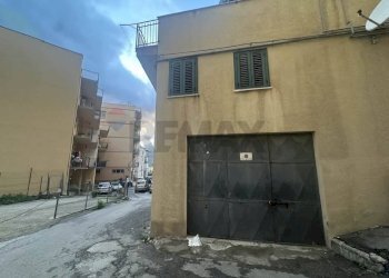 Edificio all\'aperto - Magazzino via Enzo Marinese
2, Termini Imerese - foto 2