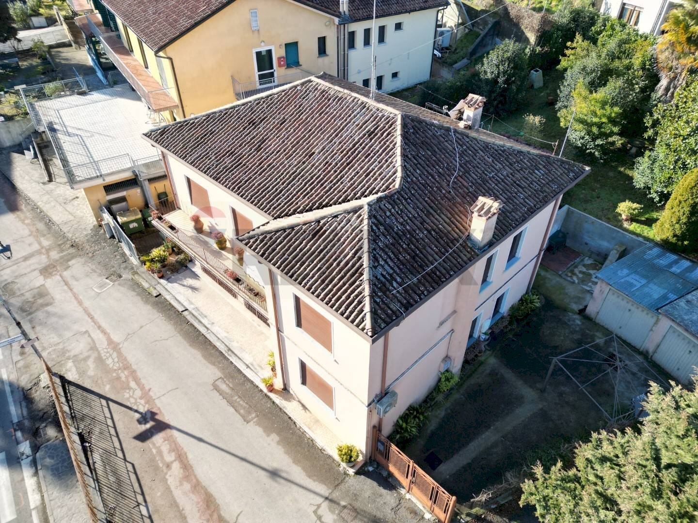 Edificio all\'aperto - Independent house Via I. Banfi
 
29, Vidor - photo 3