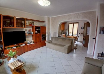 Soggiorno - Villa a Schiera via ronchi
 
128, Somma Lombardo - foto 8