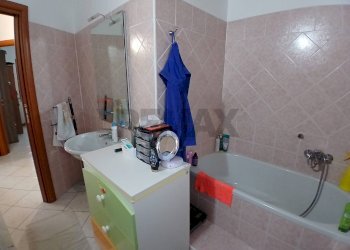 Bagno - Villa a Schiera via ronchi
 
128, Somma Lombardo - foto 17