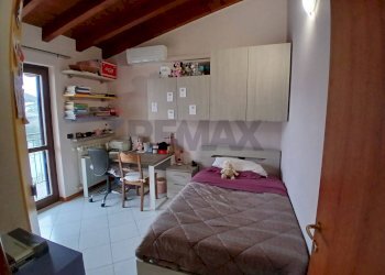 Camera / camera da letto - Villa a Schiera via ronchi
 
128, Somma Lombardo - foto 19