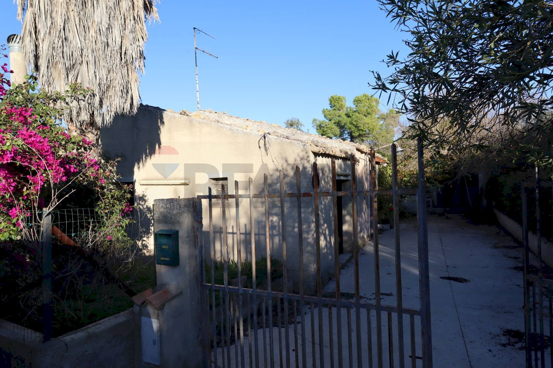 Edificio all\'aperto - Rustico C.da Tramostera
snc, Chiaramonte Gulfi - foto 2