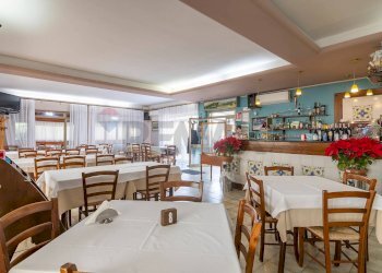 Sala da pranzo - Casa indipendente Via del Frassino - C.da S.Maria del Focallo, Ispica - foto 24