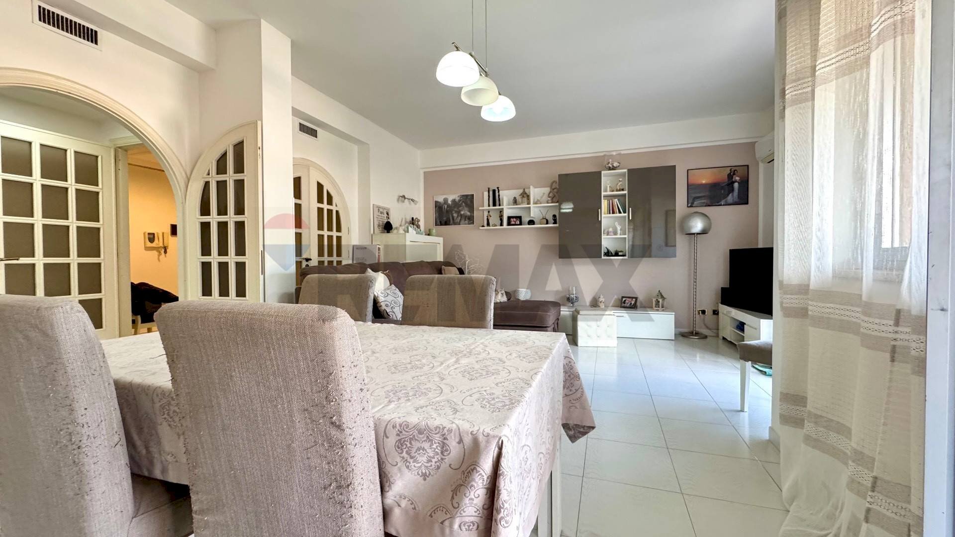 Sala da pranzo - Four-room apartment Via Placido Rizzotto
 
39, Palermo - photo 2