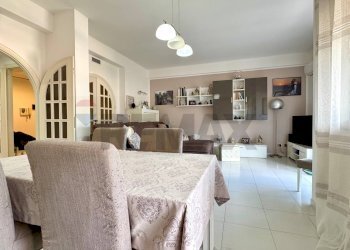 Sala da pranzo - Quadrilocale Via Placido Rizzotto
 
39, Palermo - foto 2