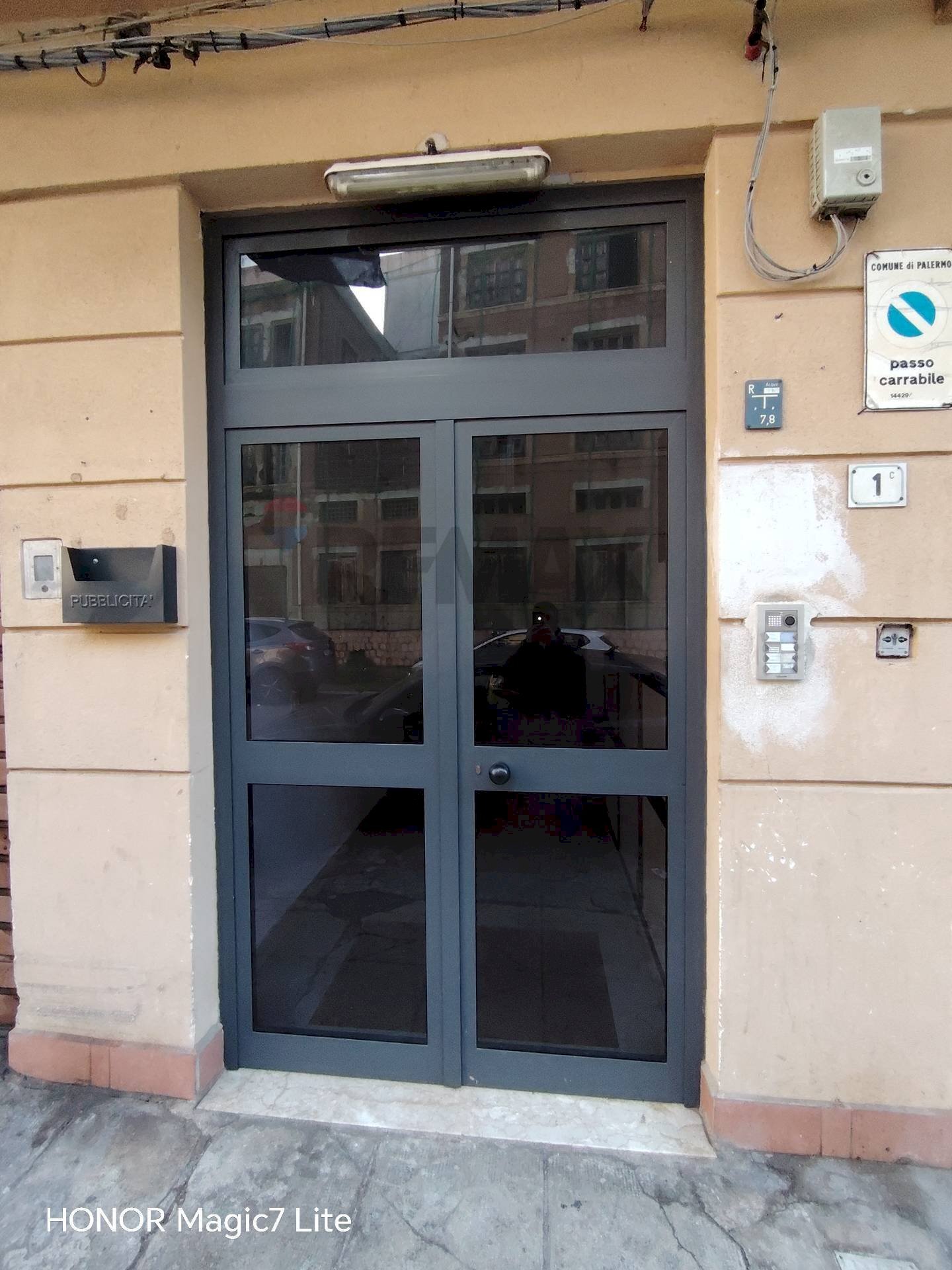 Edificio all\'aperto - Trilocale via Ai Fossi
1/c, Palermo - foto 3