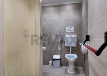 Bagno - Commercial Activity Piazza Sant'anna
 
24, Palermo - photo 9