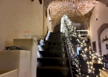 Scale - Commercial Activity Piazza Sant'anna
 
24, Palermo - photo 18