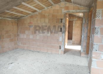 Parcheggio - Casa indipendente contrada tavolato
 
20, Città Sant'Angelo - foto 22