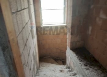 Scale - Casa indipendente contrada tavolato
 
20, Città Sant'Angelo - foto 25