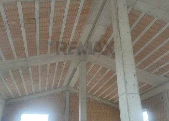 Parcheggio - Casa indipendente contrada tavolato
 
20, Città Sant'Angelo - foto 34