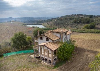 Casa all\'aperto - Casa indipendente contrada tavolato
 
20, Città Sant'Angelo - foto 42