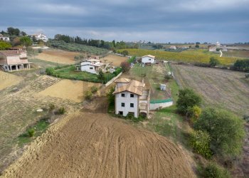 Casa all\'aperto - Casa indipendente contrada tavolato
 
20, Città Sant'Angelo - foto 43