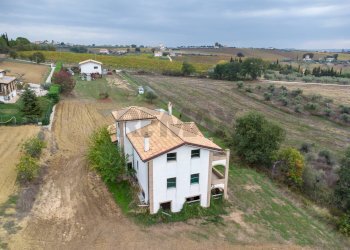 Casa all\'aperto - Casa indipendente contrada tavolato
 
20, Città Sant'Angelo - foto 46