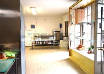 Soggiorno - Locale Commerciale via cornazzano
 
14/15, Sissa Trecasali - foto 12