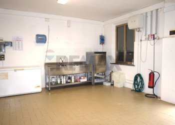 Soggiorno - Locale Commerciale via cornazzano
 
14/15, Sissa Trecasali - foto 17