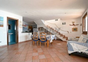 Sala da pranzo - Villa a Schiera Via Nettuno
 
32, Maracalagonis - foto 15