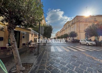 Foto 1 - Commercial Activity corso umberto 1, Siracusa - photo 1
