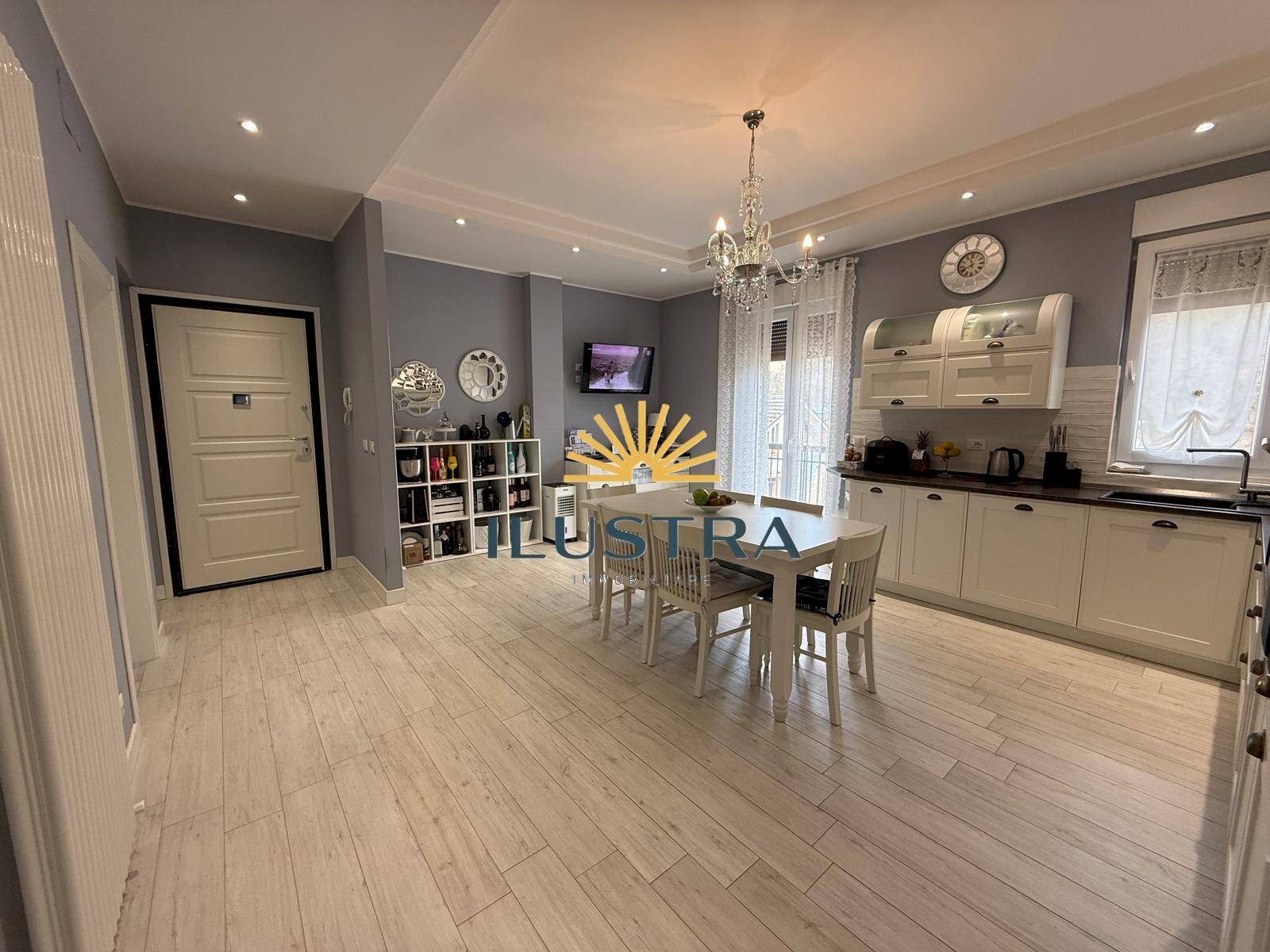 Foto 1 - Quadrilocale viale della resistenza
 
17, Roccafluvione - foto 1