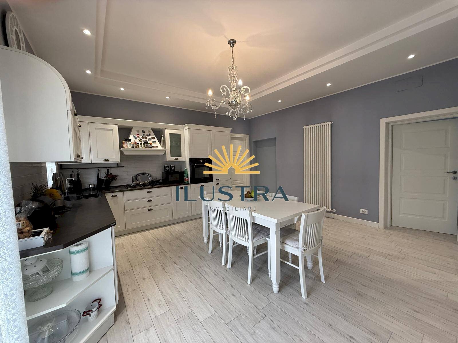 Foto 3 - Quadrilocale viale della resistenza
 
17, Roccafluvione - foto 3