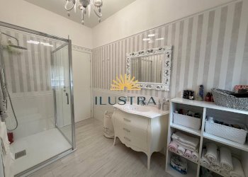 Foto 9 - Four-room apartment viale della resistenza
 
17, Roccafluvione - photo 9