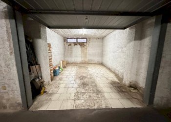 Foto 1 - Box Via Avellino, Caserta - foto 1