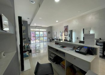 Foto 2 - Negozio Via Leonardo da Vinci, San Nicola la Strada - foto 2