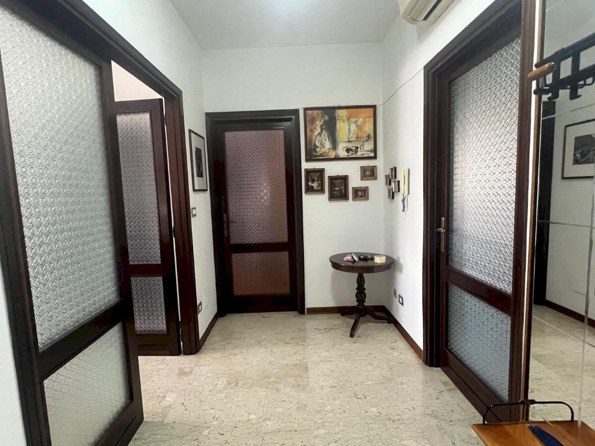 Quadrilocale Banchette - foto 2