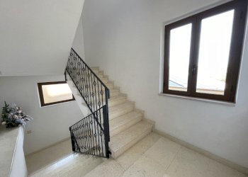 scale - Appartamento Via Tiburtina Valeria 1, Manoppello - foto 4