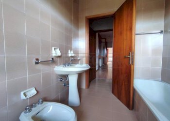 BAGNO PIANO PRIMO TRICAMERE - Stabile - Palazzo via veneto 80, Sarego - foto 17