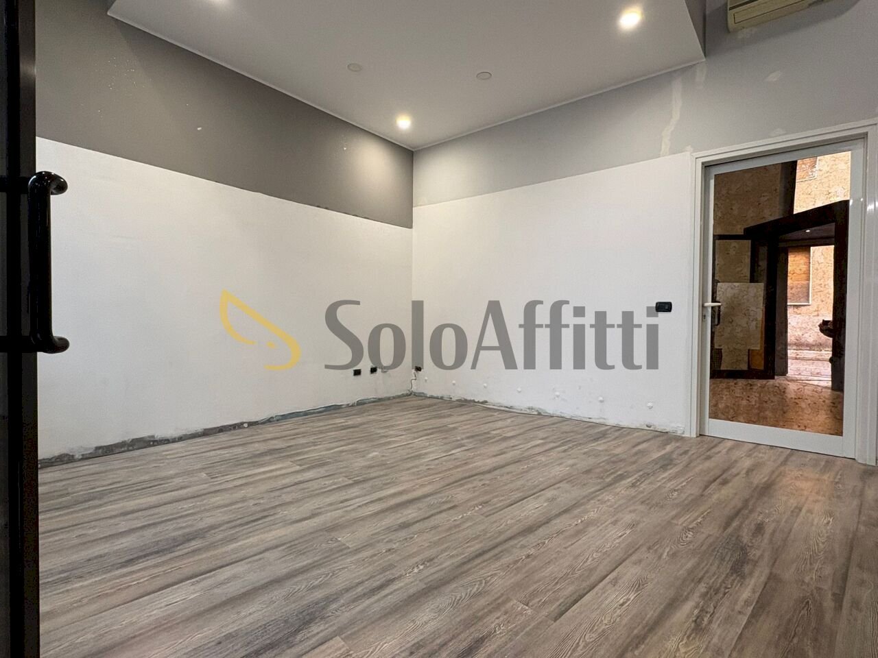 WhatsApp Image 2026-01-27 at 16.04.12 (5).jpeg - Commercial Premises Via dei Mille 11, Busto Arsizio - photo 3