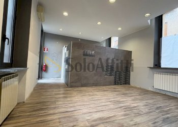 WhatsApp Image 2026-01-27 at 16.04.12 (10).jpeg - Locale Commerciale Via dei Mille 11, Busto Arsizio - foto 6