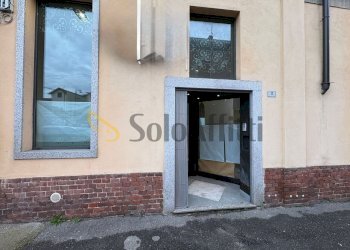 WhatsApp Image 2026-01-28 at 11.27.29 (2).jpeg - Locale Commerciale Via dei Mille 11, Busto Arsizio - foto 11