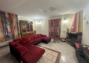 ve2.jpg - Quadrilocale Vezzano Ligure - foto 2