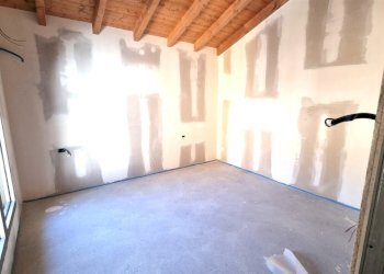 20250331_114004.jpg - Trilocale via mazzini 10, Langhirano - foto 6