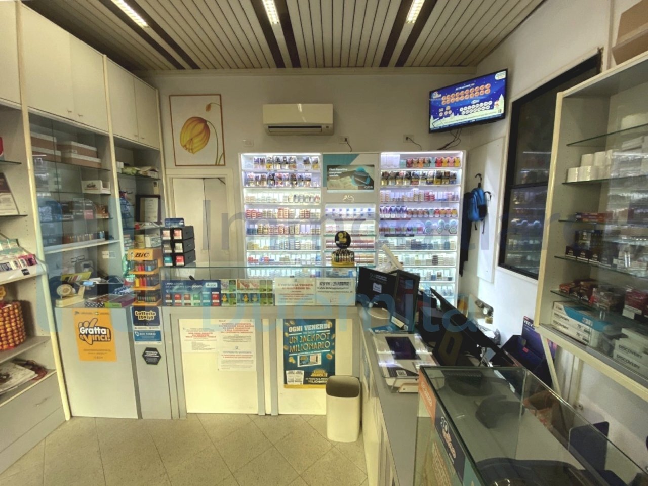 IMMAGINE02-ink.jpeg - Tabaccheria Bologna - foto 2