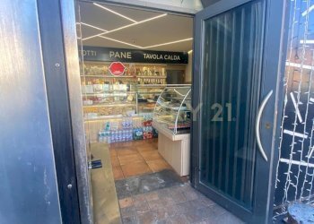 WhatsApp Image 2026-01-27 at 14.00.53 (4).jpeg - Locale Commerciale via zia lisa 181, Catania - foto 5