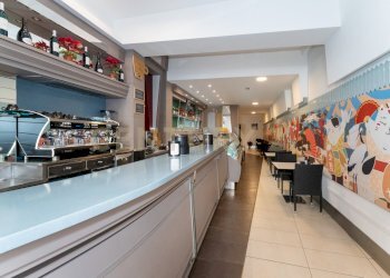 Bar Via V.Giuffrida 33 (14).jpg - Ristorante Via Vincenzo Giuffrida snc, Catania - foto 8