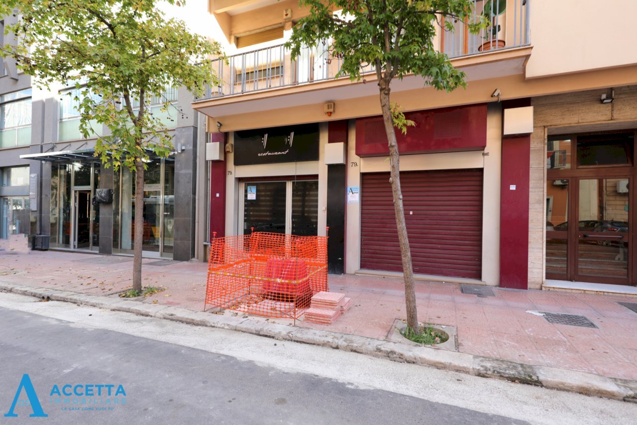 facciata - Commercial Premises Corso Umberto I 79, Taranto - photo 3