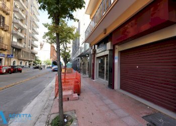 facciata - Commercial Premises Corso Umberto I 79, Taranto - photo 9