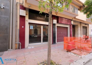 facciata - Commercial Premises Corso Umberto I 79, Taranto - photo 20