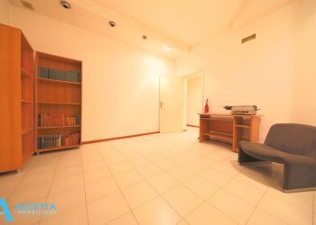 stanza - Appartamento Via Duca di Genova 63, Taranto - foto 9