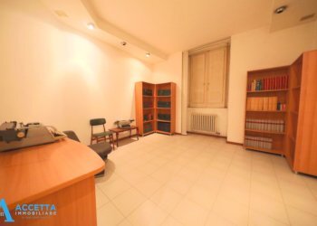 stanza - Appartamento Via Duca di Genova 63, Taranto - foto 17