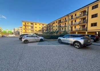 Four-room apartment Via Giuseppe Maria Danieli, Siracusa - photo 4