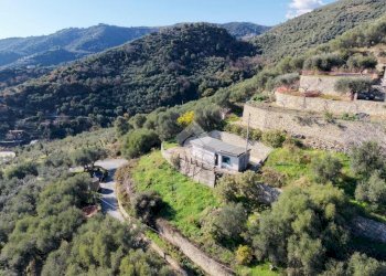 Independent house Regione Tuvi, Taggia - photo 1